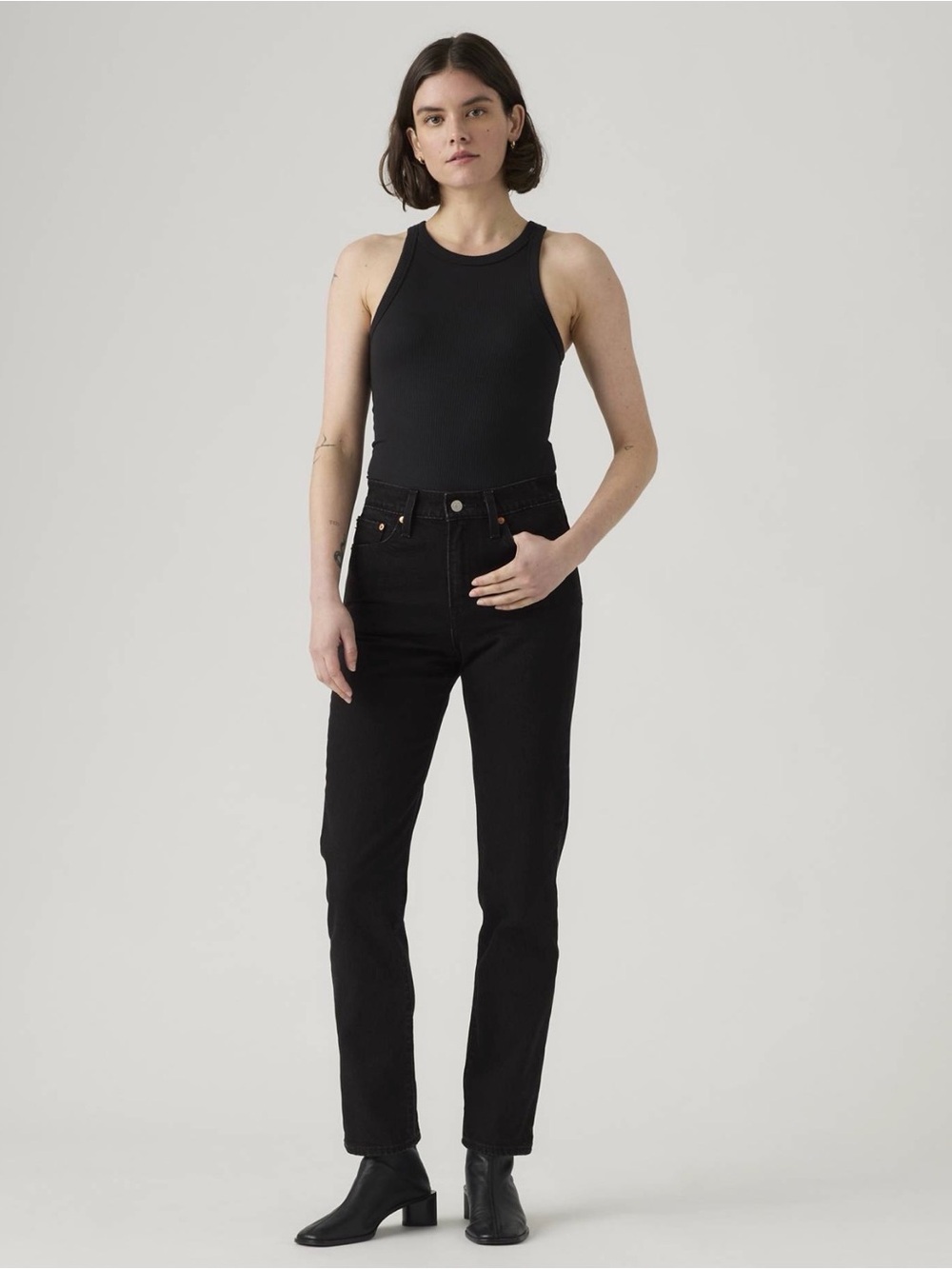 Levi’s wedgie Women’s High-Rise skinny Straight Jeans in Black 25